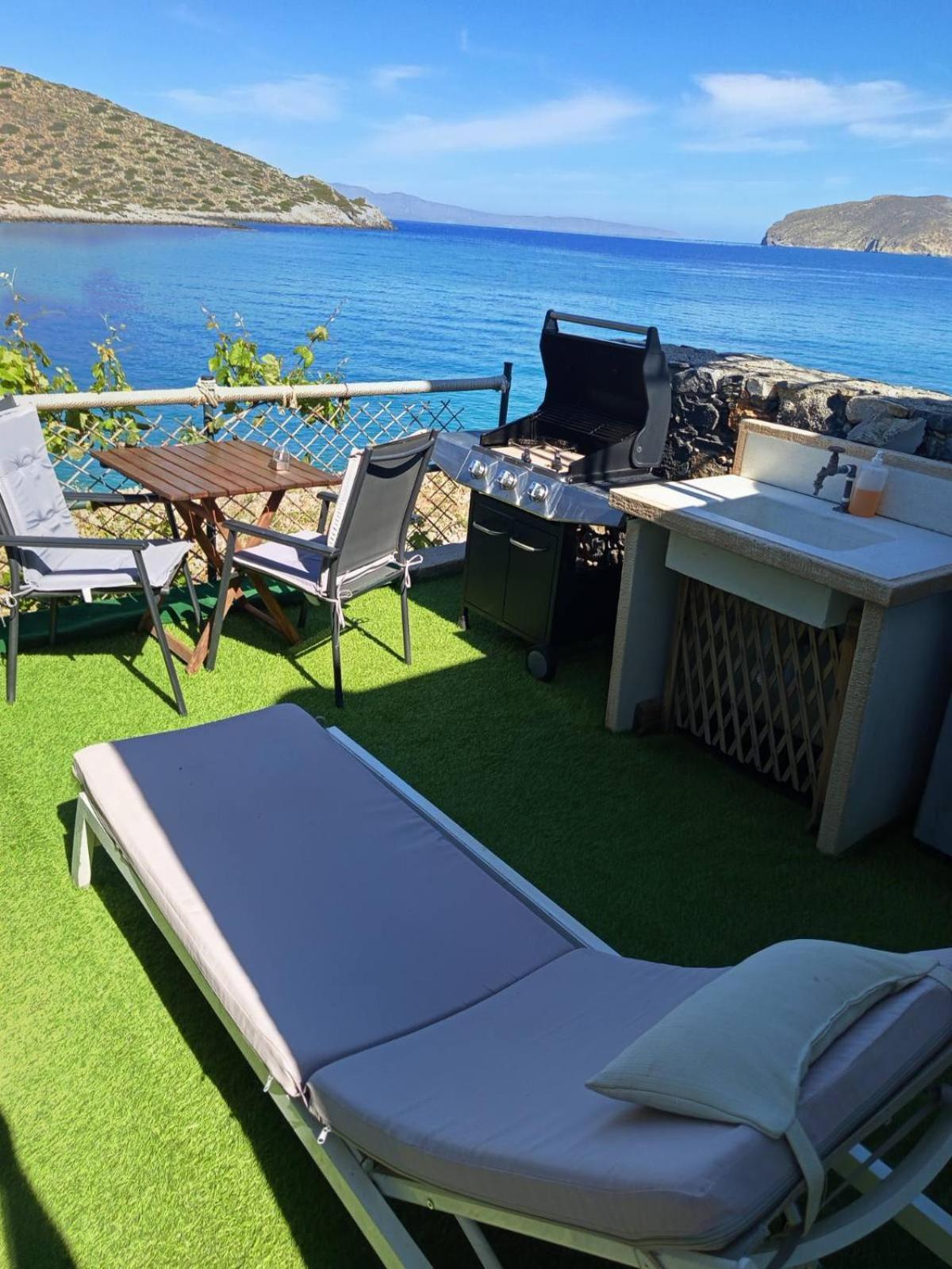 Tholos Alexandra'S Beachfront House Kavoúsion Eksteriør billede
