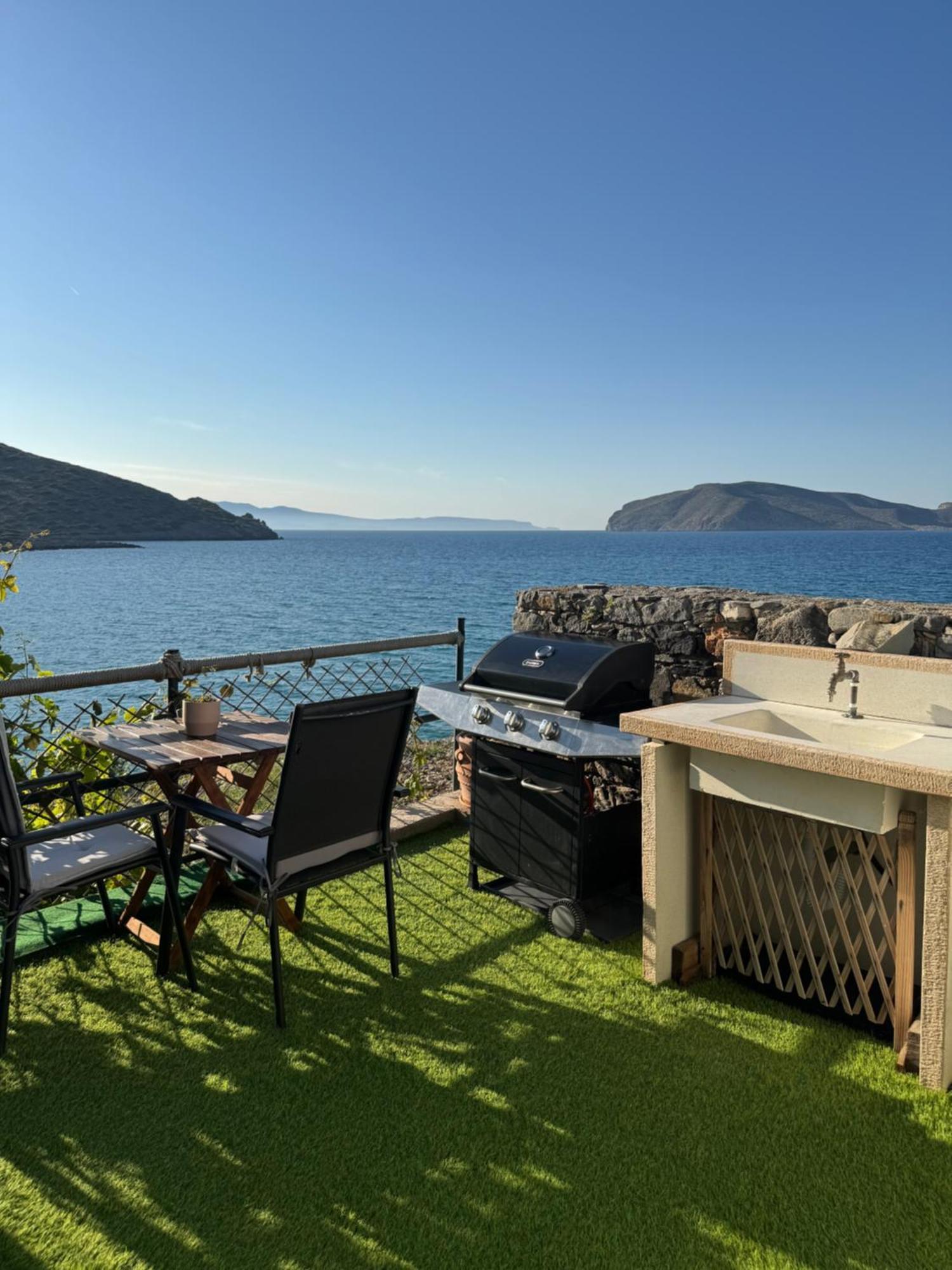 Tholos Alexandra'S Beachfront House Kavoúsion Eksteriør billede