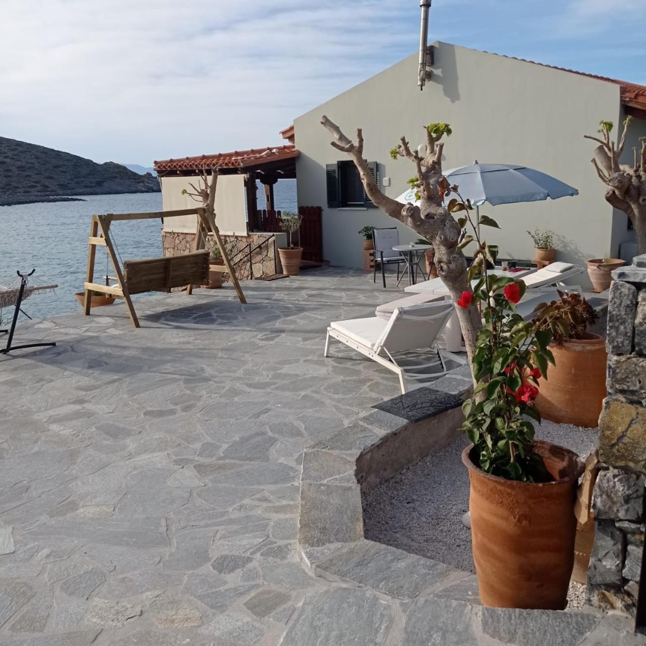 Tholos Alexandra'S Beachfront House Kavoúsion Eksteriør billede